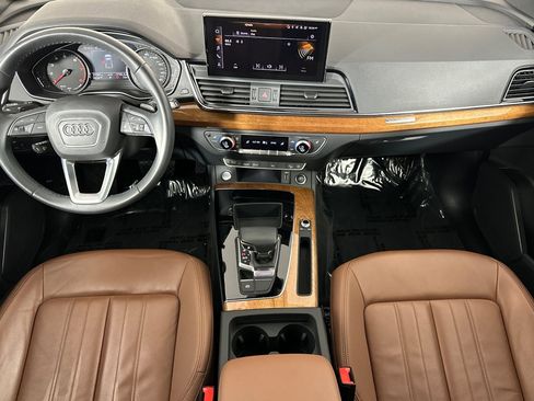 Used 2023 Audi Q5 2.0T Premium w/ Convenience Package AWD/4WD image 12