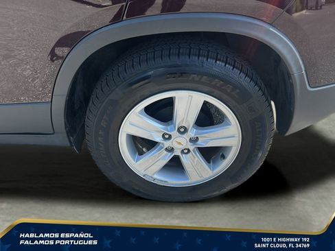 Used 2020 Chevrolet Trax LS w/ Tint and Cruise Package FWD image 11