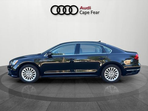 Used 2017 Volkswagen Passat 1.8T SE FWD image 2