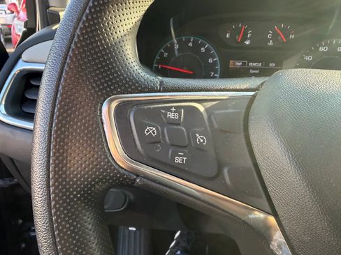 Used 2019 Chevrolet Equinox LS w/ LS Convenience Package FWD image 18