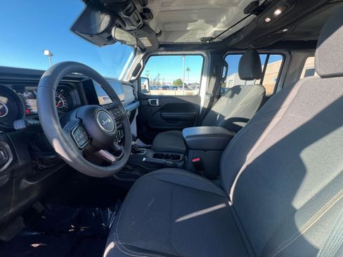 Used 2025 Jeep Wrangler Sport S AWD/4WD image 27