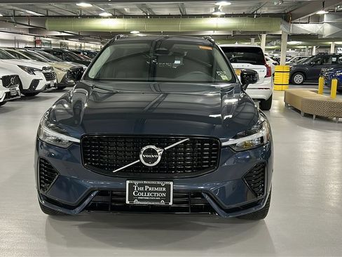 Used 2024 Volvo XC60 T8 Plus w/ Protection Package Premier AWD/4WD image 2