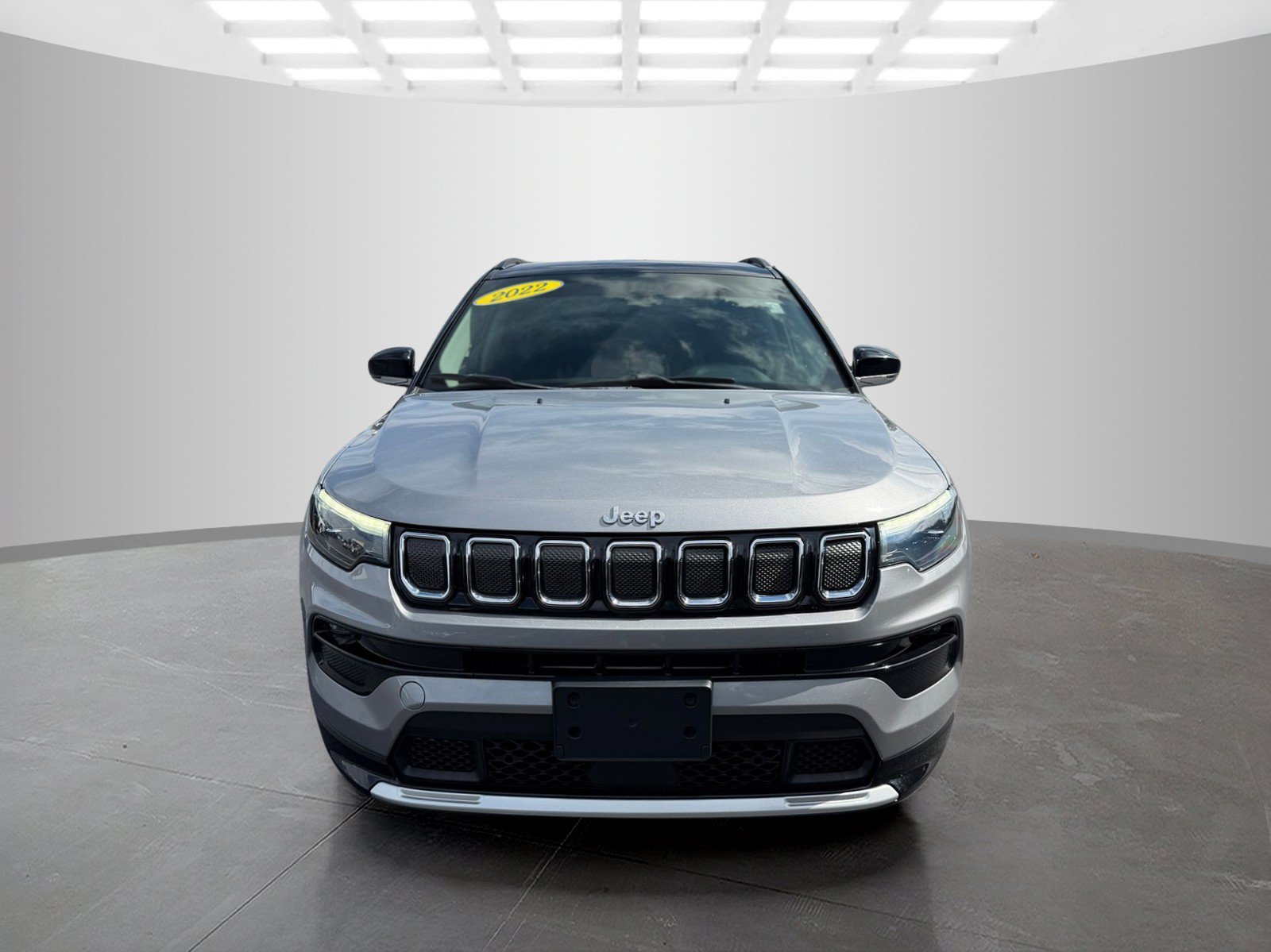 Used 2022 Jeep Compass Limited w/ Elite Group AWD/4WD image 2