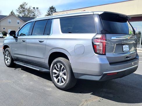 Used 2022 Chevrolet Suburban LS w/ Driver Alert Package AWD/4WD image 7