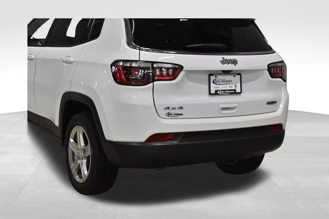 Certified 2024 Jeep Compass Latitude AWD/4WD image 35