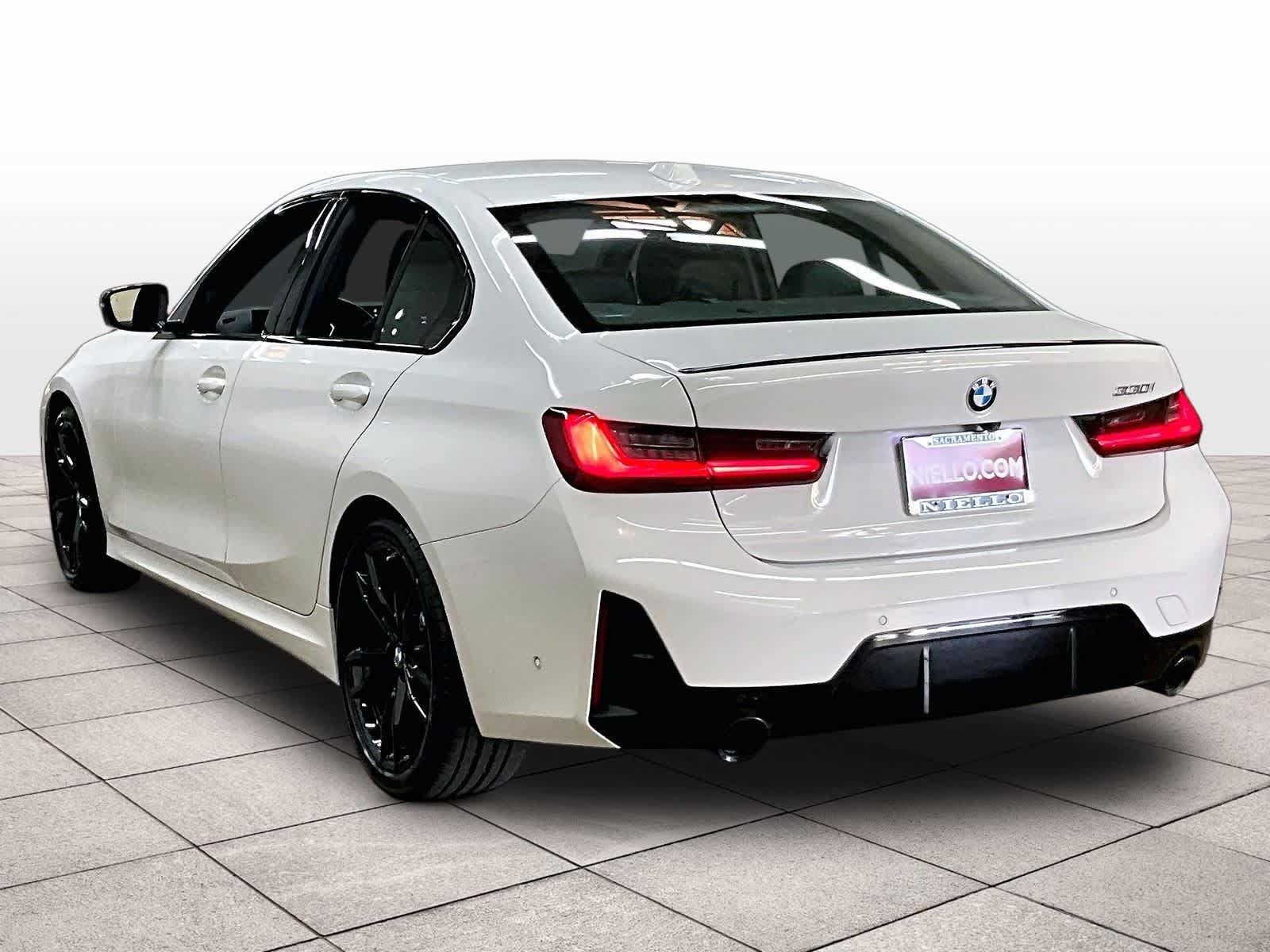 Used 2023 BMW 330i Sedan w/ M Sport Package RWD image 15