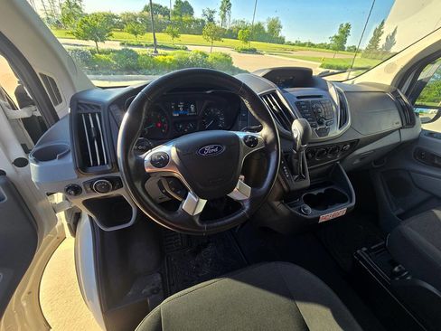 Used 2017 Ford Transit 150 XLT RWD image 11