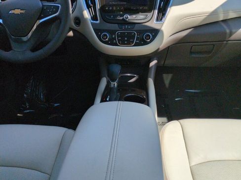 Used 2024 Chevrolet Malibu LT FWD image 24