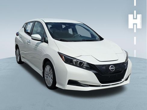 Used 2024 Nissan Leaf S FWD image 1