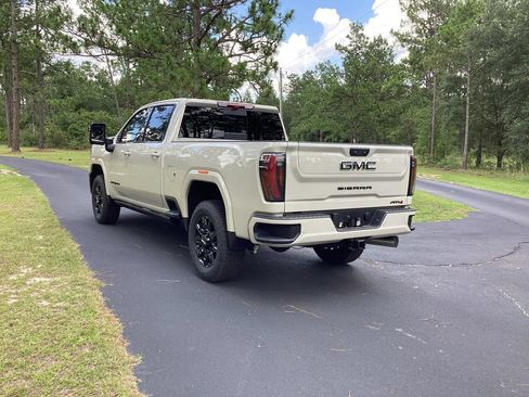 New 2026 GMC Sierra 2500 AT4 w/ AT4 Premium Plus Package AWD/4WD image 3