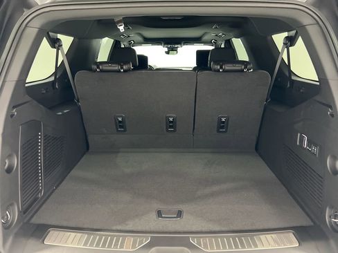 New 2026 Chevrolet Suburban High Country image 26