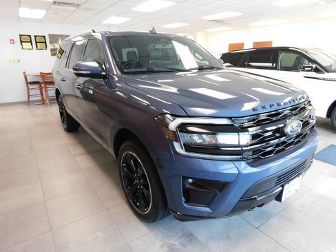 Certified 2022 Ford Expedition Max Limited AWD/4WD image 3