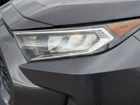 Used 2019 Toyota RAV4 XLE image 9