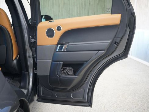 Used 2019 Land Rover Range Rover Sport Supercharged image 36