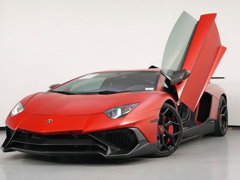 Used 2017 Lamborghini Aventador S image 70