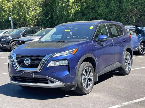 Used 2021 Nissan Rogue SV AWD/4WD image 3