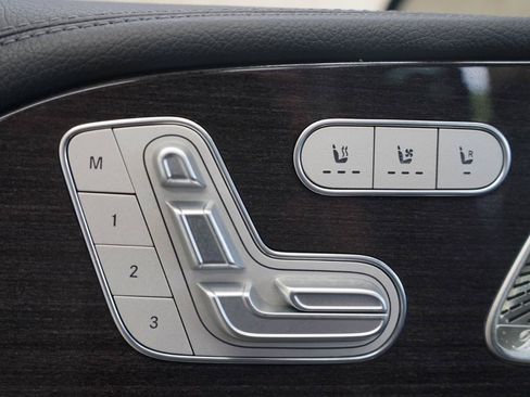 Used 2021 Mercedes-Benz GLS 580 4MATIC image 28