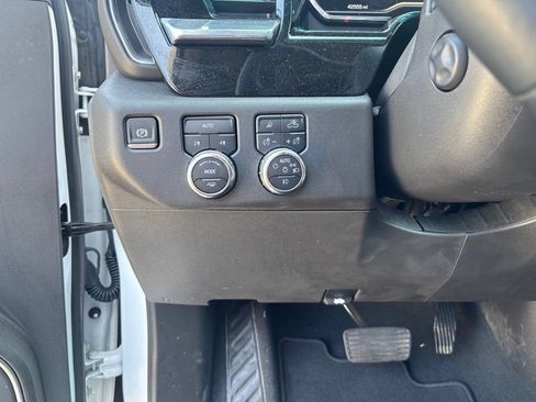 Used 2025 GMC Sierra 1500 SLT w/ SLT Premium Package AWD/4WD image 24