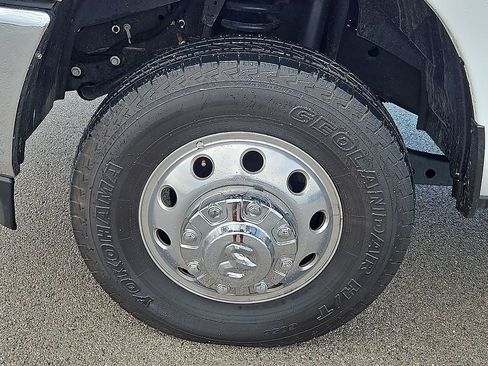 Used 2025 RAM 3500 Laramie AWD/4WD image 13