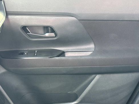 Used 2025 Nissan Kicks S image 19