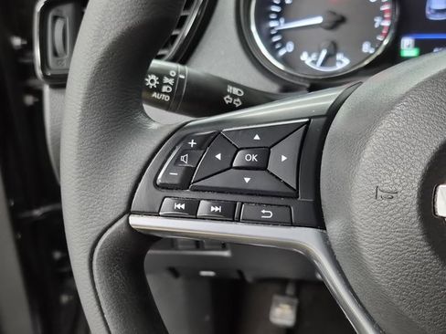 Used 2019 Nissan Rogue S image 23