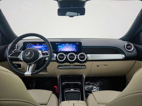 Certified 2024 Mercedes-Benz EQB 250+ image 33