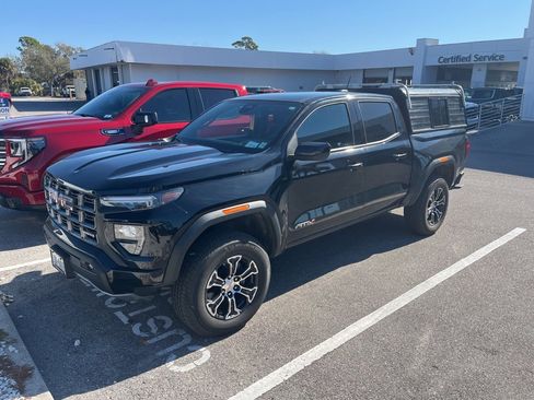 Used 2024 GMC Canyon AT4 w/ AT4 Premium Package image 2