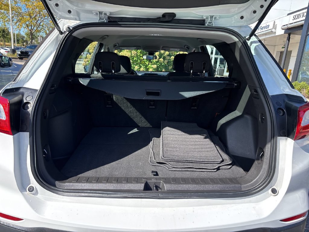 Used 2020 Chevrolet Equinox LS FWD image 25