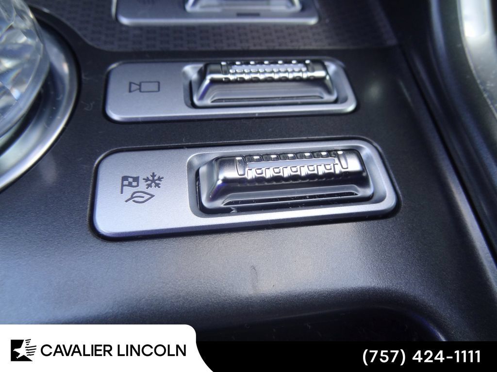 Used 2026 Lincoln Nautilus Premier AWD/4WD image 31