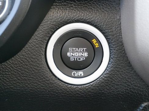 Used 2021 RAM 1500 Laramie image 28