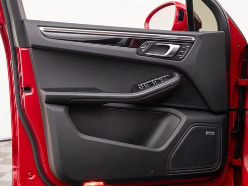 Used 2022 Porsche Macan S image 15