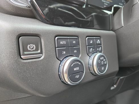 Used 2022 GMC Sierra 1500 Elevation w/ Elevation Premium Package AWD/4WD image 16