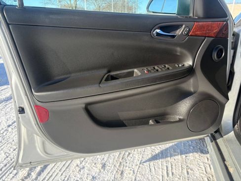 Used 2009 Chevrolet Impala LT image 9