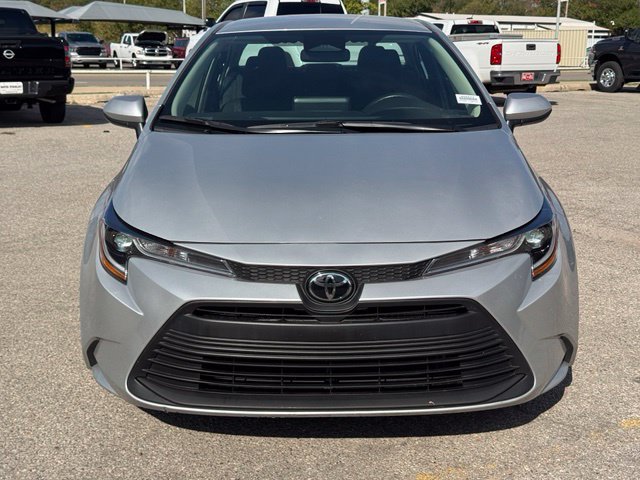Used 2026 Toyota Corolla LE FWD image 2