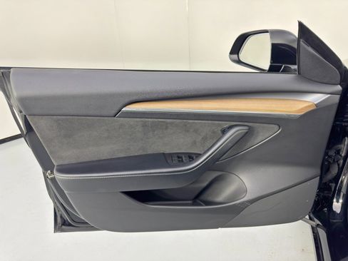 Used 2022 Tesla Model 3 Long Range image 41