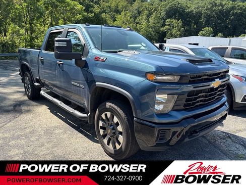 Used 2024 Chevrolet Silverado 2500 Custom w/ Custom Value Package AWD/4WD image 3