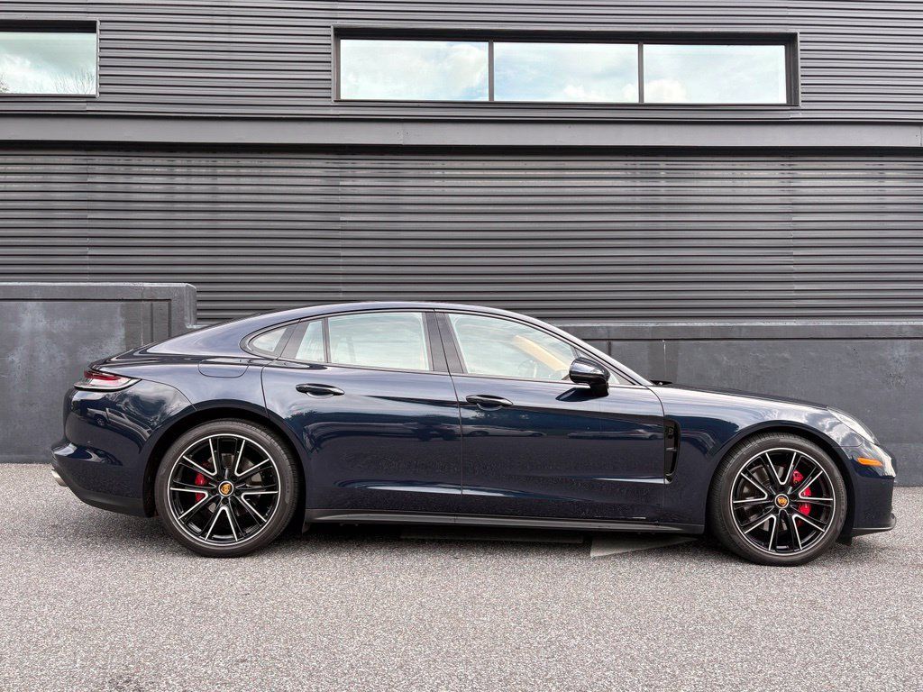 Certified 2023 Porsche Panamera 4S AWD/4WD image 11