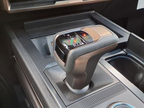 New 2025 GMC Hummer EV 2X image 13