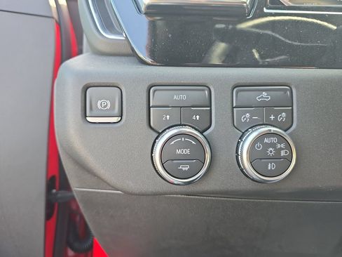 Used 2025 GMC Sierra 1500 Elevation AWD/4WD image 29