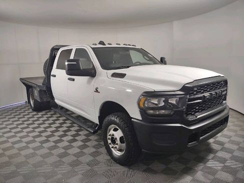 Used 2024 RAM 3500 Tradesman w/ Max Tow Package AWD/4WD image 3