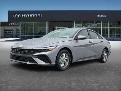 New 2026 Hyundai Elantra SE w/ Cargo Package