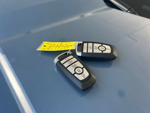 Used 2025 Ford Mustang GT Premium RWD image 34