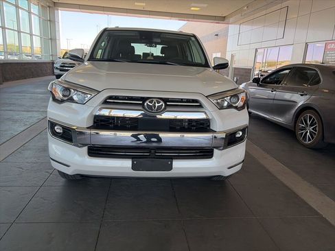 Used 2024 Toyota 4Runner Limited AWD/4WD image 2