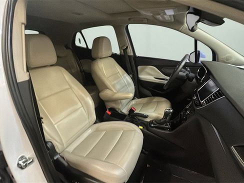 Used 2018 Buick Encore Premium w/ Experience Buick Package image 9