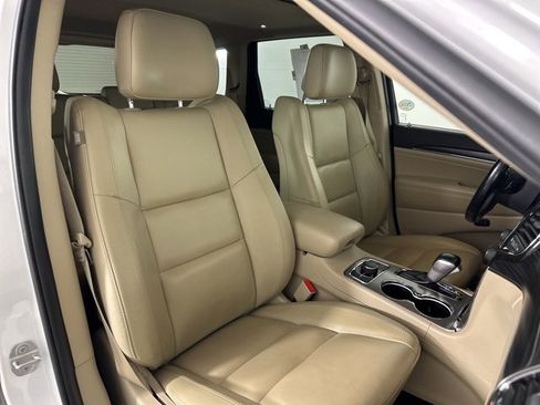 Used 2021 Jeep Grand Cherokee Limited image 15