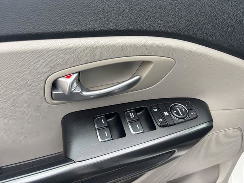 Used 2020 Kia Sedona EX image 10
