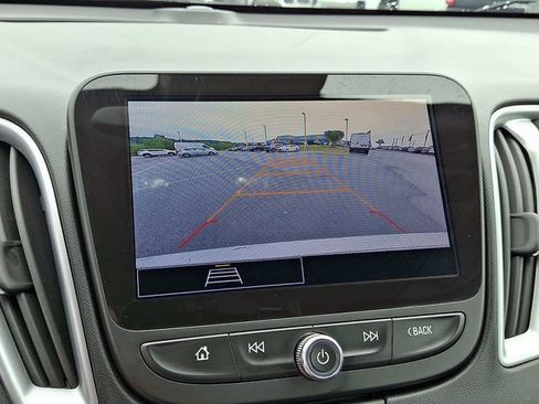 Used 2024 Chevrolet Malibu LT FWD image 18