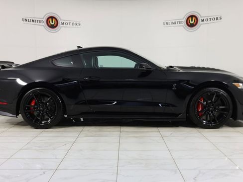 Used 2020 Ford Mustang Shelby GT500 w/ Technology Package RWD image 2