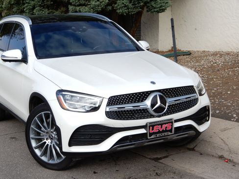Used 2021 Mercedes-Benz GLC 300 4MATIC image 2