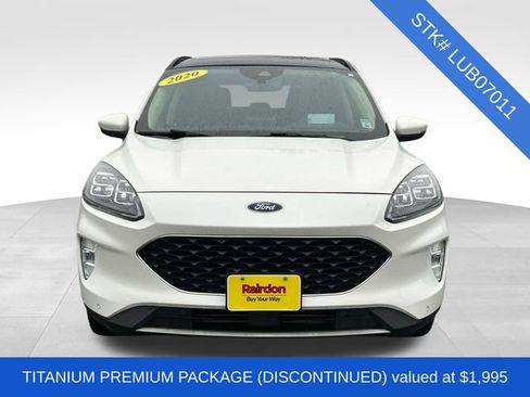 Used 2020 Ford Escape Titanium image 2